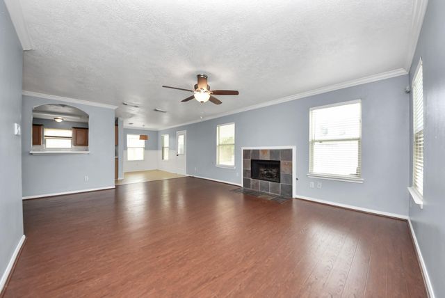 7238 Foxshadows Lane, Humble, TX 77338