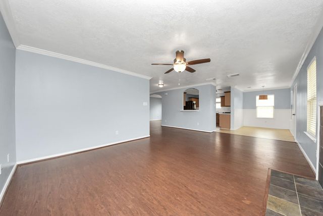 7238 Foxshadows Lane, Humble, TX 77338