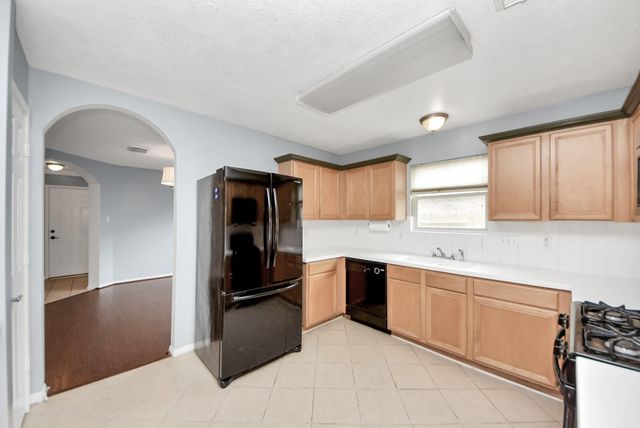 7238 Foxshadows Lane, Humble, TX 77338