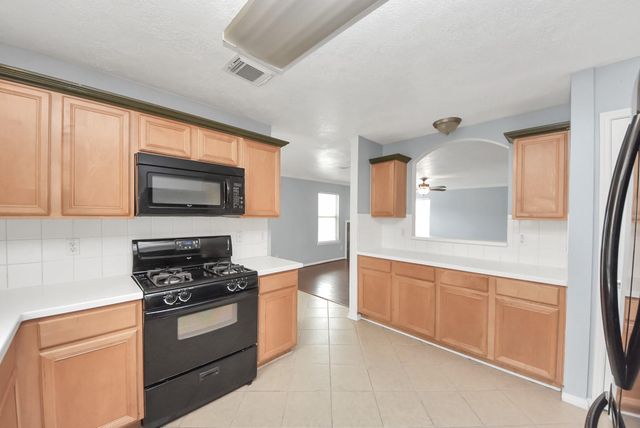7238 Foxshadows Lane, Humble, TX 77338