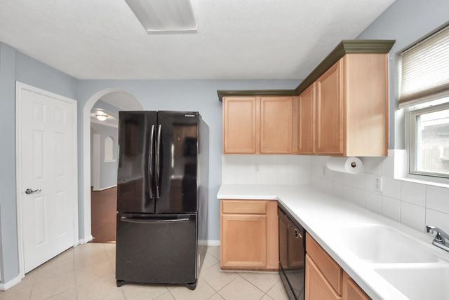 7238 Foxshadows Lane, Humble, TX 77338
