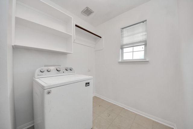 7238 Foxshadows Lane, Humble, TX 77338
