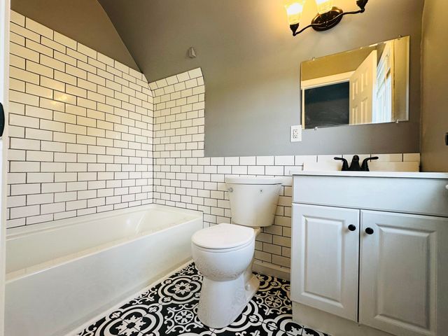 5498 Highway 472, Manchester, KY 40962