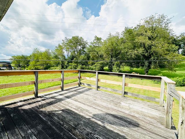 5498 Highway 472, Manchester, KY 40962