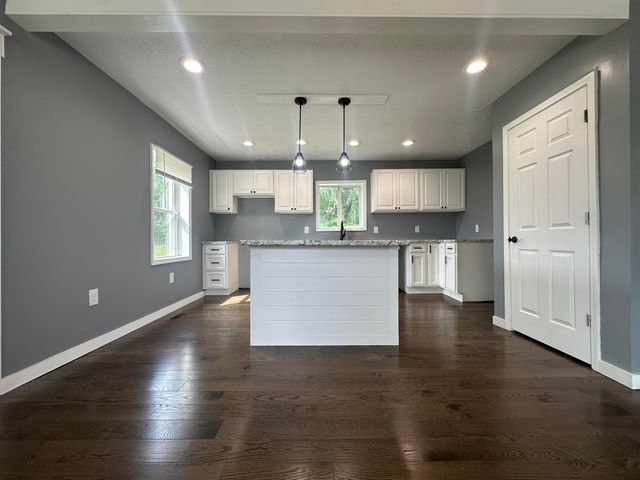 5498 Highway 472, Manchester, KY 40962