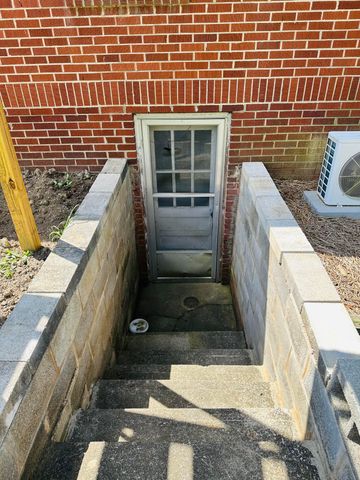 5498 Highway 472, Manchester, KY 40962