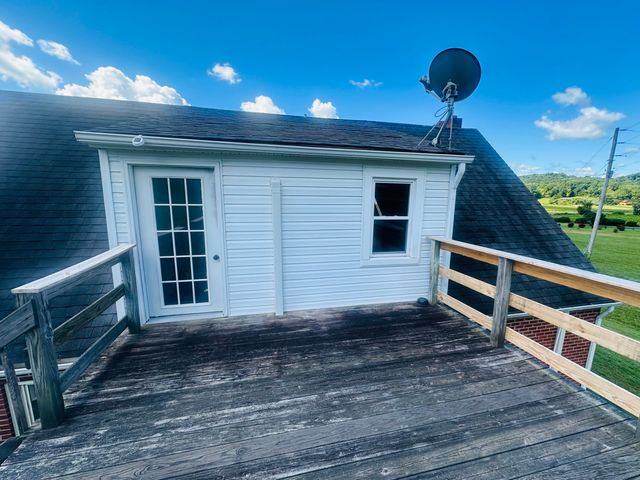 5498 Highway 472, Manchester, KY 40962