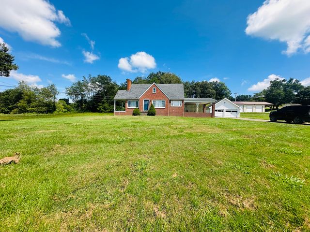 5498 Highway 472, Manchester, KY 40962