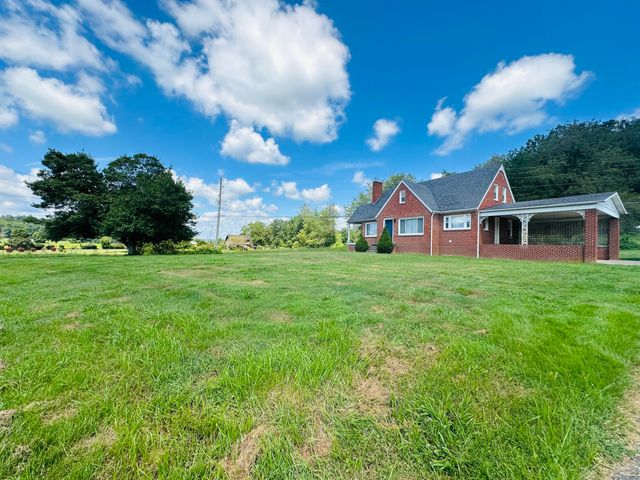 5498 Highway 472, Manchester, KY 40962