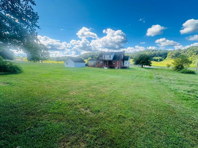 5498 Highway 472, Manchester, KY 40962