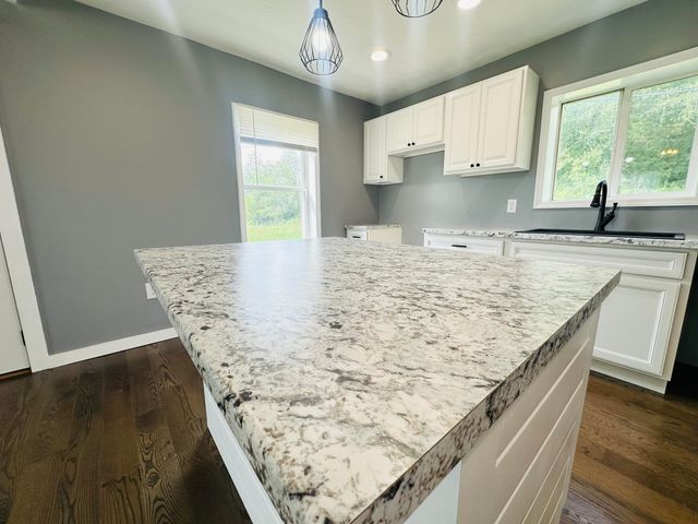 5498 Highway 472, Manchester, KY 40962