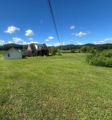 5498 Highway 472, Manchester, KY 40962