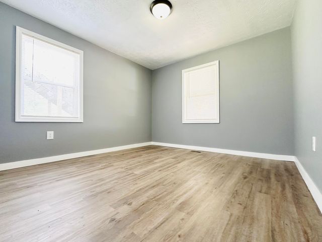 5498 Highway 472, Manchester, KY 40962