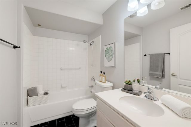 6709 Cobre Azul Avenue 102, Las Vegas, NV 89108