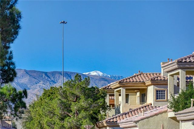 6709 Cobre Azul Avenue 102, Las Vegas, NV 89108