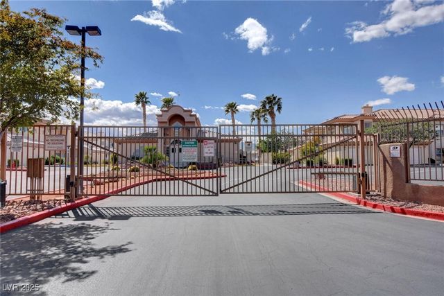 6709 Cobre Azul Avenue 102, Las Vegas, NV 89108