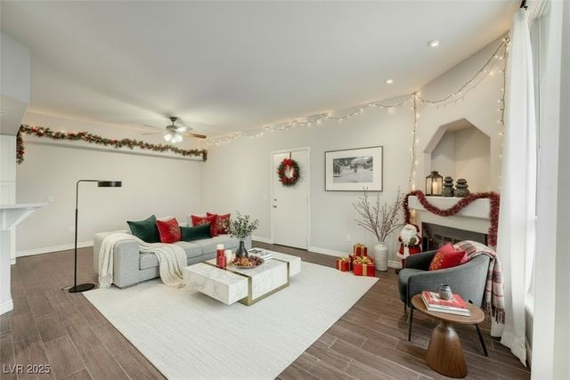 6709 Cobre Azul Avenue 102, Las Vegas, NV 89108