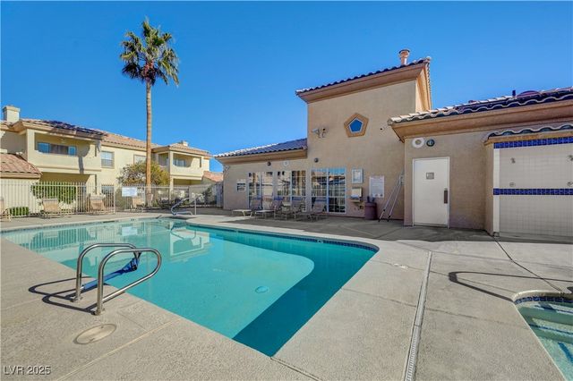 6709 Cobre Azul Avenue 102, Las Vegas, NV 89108