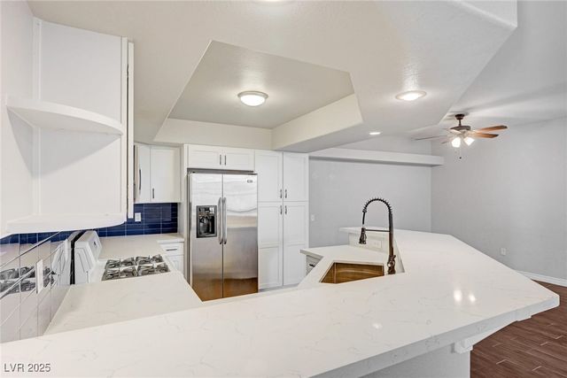 6709 Cobre Azul Avenue 102, Las Vegas, NV 89108