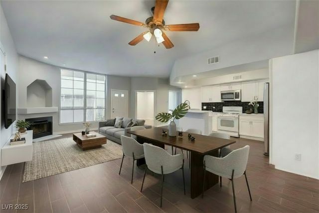 6709 Cobre Azul Avenue 102, Las Vegas, NV 89108