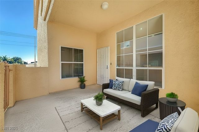 6709 Cobre Azul Avenue 102, Las Vegas, NV 89108