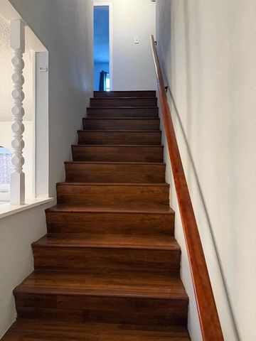 10911 Sageyork Dr, South Houston, TX 77089