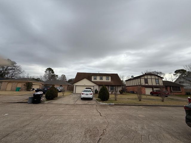 10911 Sageyork Dr, South Houston, TX 77089