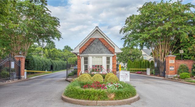 1516 Heritage Landing Drive, Chattanooga, TN 37405