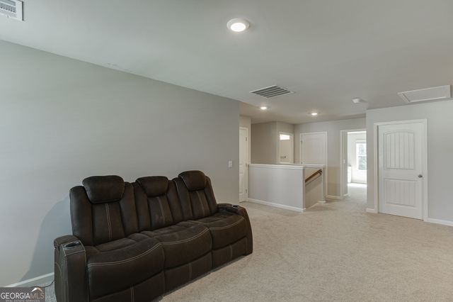 6078 Trumpet Flower Avenue, Flowery Branch, GA 30542