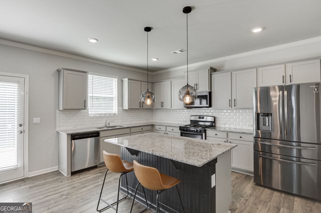 6078 Trumpet Flower Avenue, Flowery Branch, GA 30542