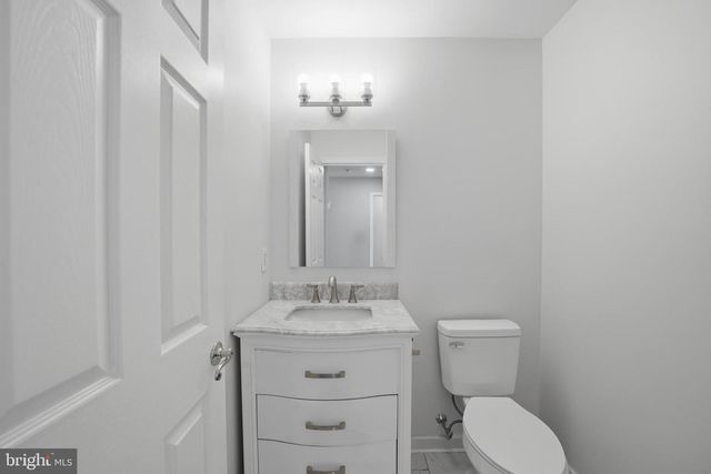 8 MULBERRY ST, Sicklerville, NJ 08081