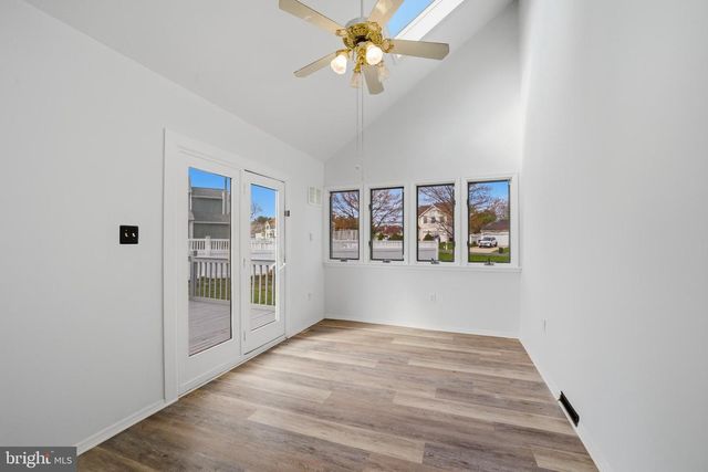 8 MULBERRY ST, Sicklerville, NJ 08081