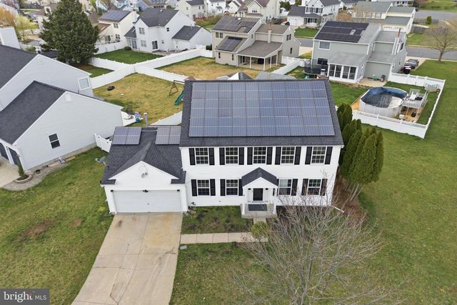 8 MULBERRY ST, Sicklerville, NJ 08081