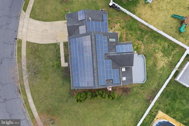 8 MULBERRY ST, Sicklerville, NJ 08081