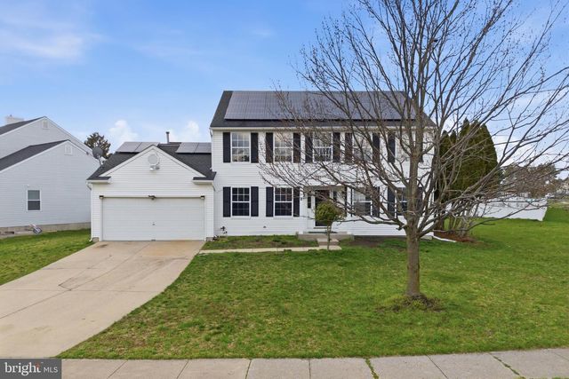 8 MULBERRY ST, Sicklerville, NJ 08081