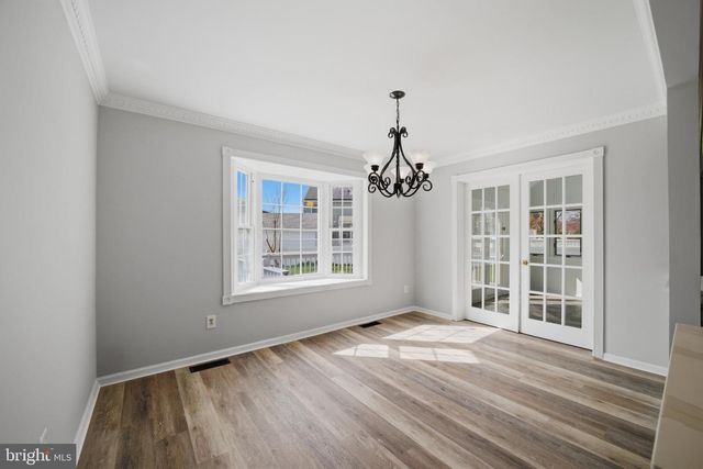 8 MULBERRY ST, Sicklerville, NJ 08081