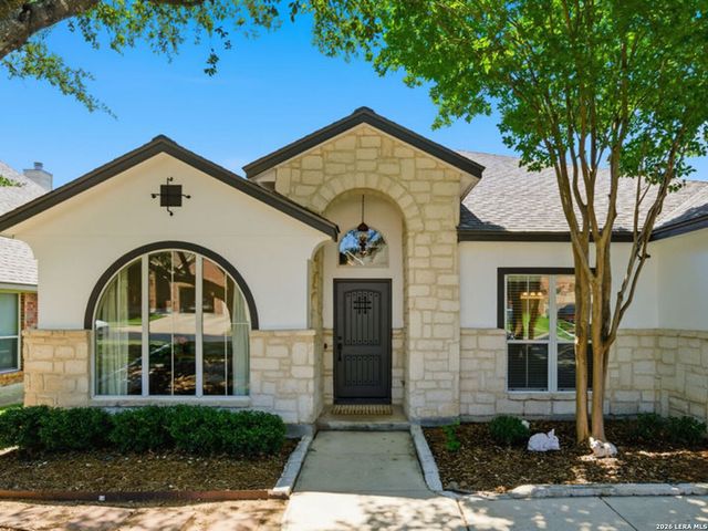 15730 Alamogordo, Helotes, TX 78023