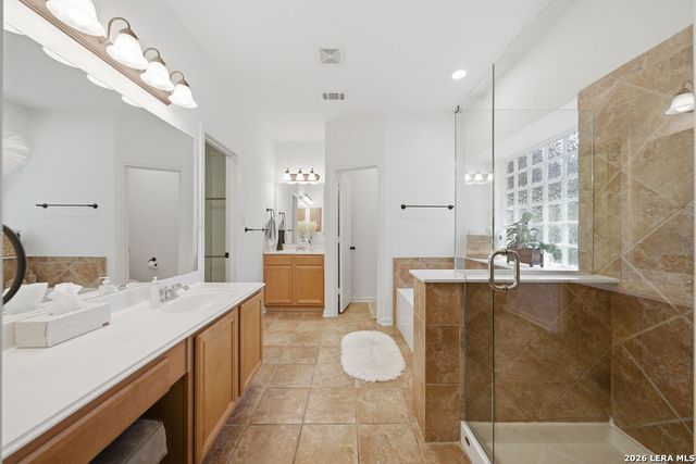 15730 Alamogordo, Helotes, TX 78023