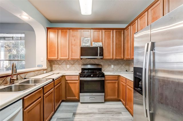 16100 S Great Oaks DR 102, Round Rock, TX 78681