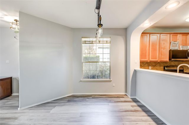 16100 S Great Oaks DR 102, Round Rock, TX 78681