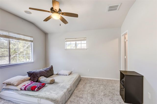 16100 S Great Oaks DR 102, Round Rock, TX 78681