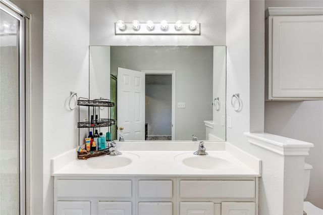 16100 S Great Oaks DR 102, Round Rock, TX 78681