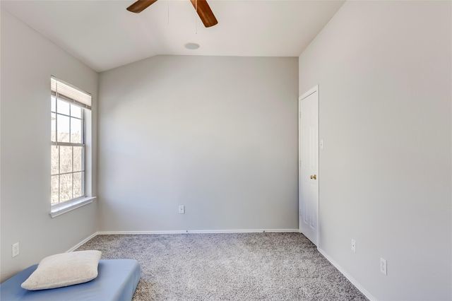 16100 S Great Oaks DR 102, Round Rock, TX 78681