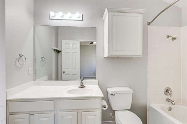 16100 S Great Oaks DR 102, Round Rock, TX 78681