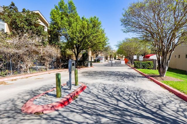 16100 S Great Oaks DR 102, Round Rock, TX 78681