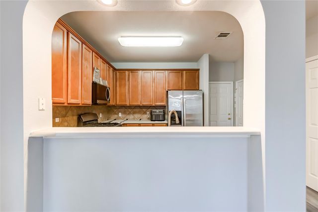 16100 S Great Oaks DR 102, Round Rock, TX 78681