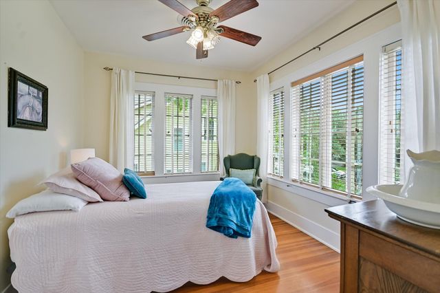 106 W 32nd ST, Austin, TX 78705