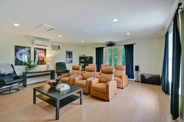 106 W 32nd ST, Austin, TX 78705