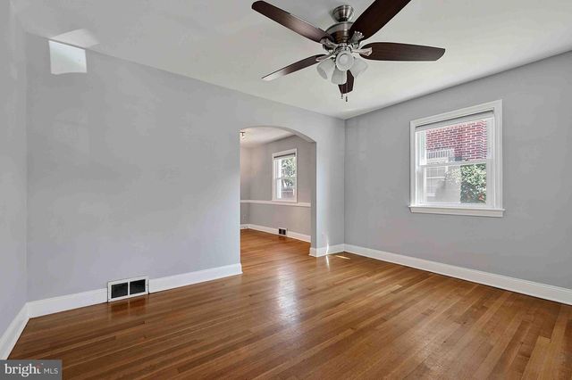 3713 1ST RD S, Arlington, VA 22204