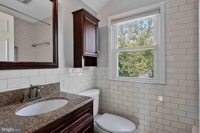 3713 1ST RD S, Arlington, VA 22204